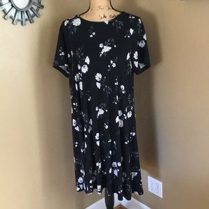 Old Navy Black & White Floral Swing Dress - XL